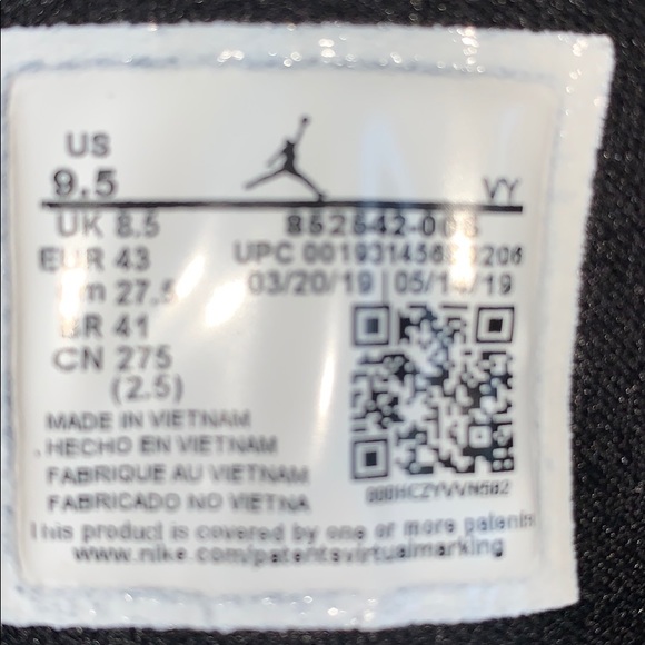 Jordan AJ 1 Mid SE - Picture 3 of 4